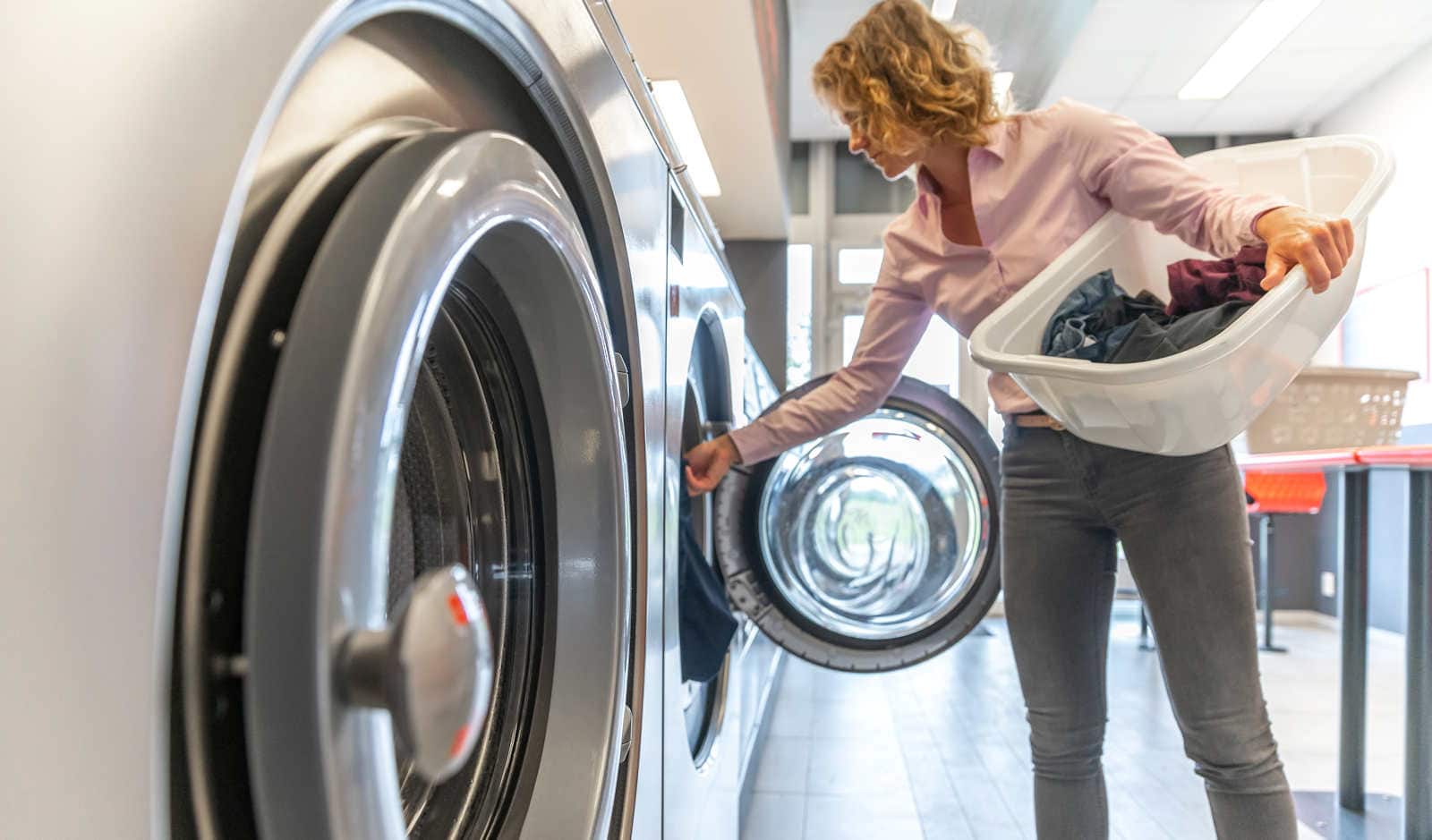 Sparkling Coin Laundry Services in Los Angeles